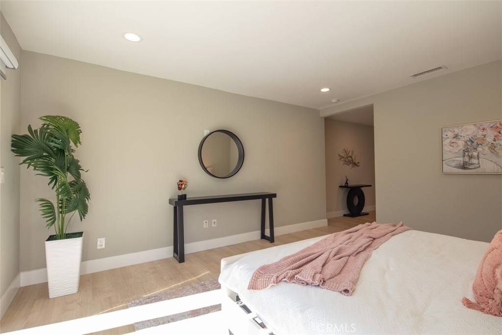 MLS #OC25241954 image #46