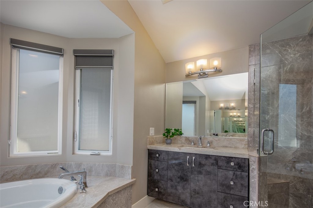 MLS #OC25241954 image #47