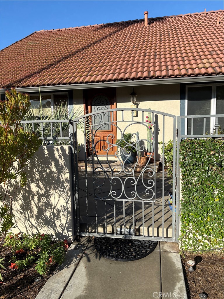 MLS #OC25241962 image #1