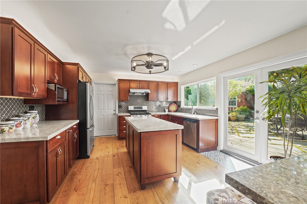 MLS #OC25241962 image #12