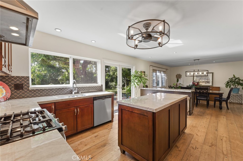 MLS #OC25241962 image #14