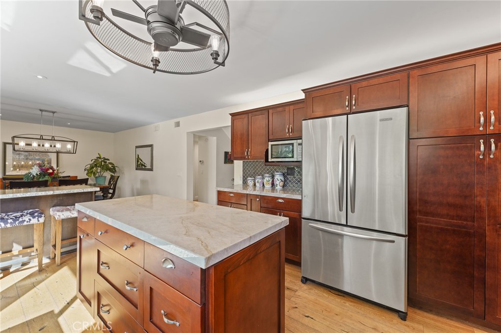 MLS #OC25241962 image #16