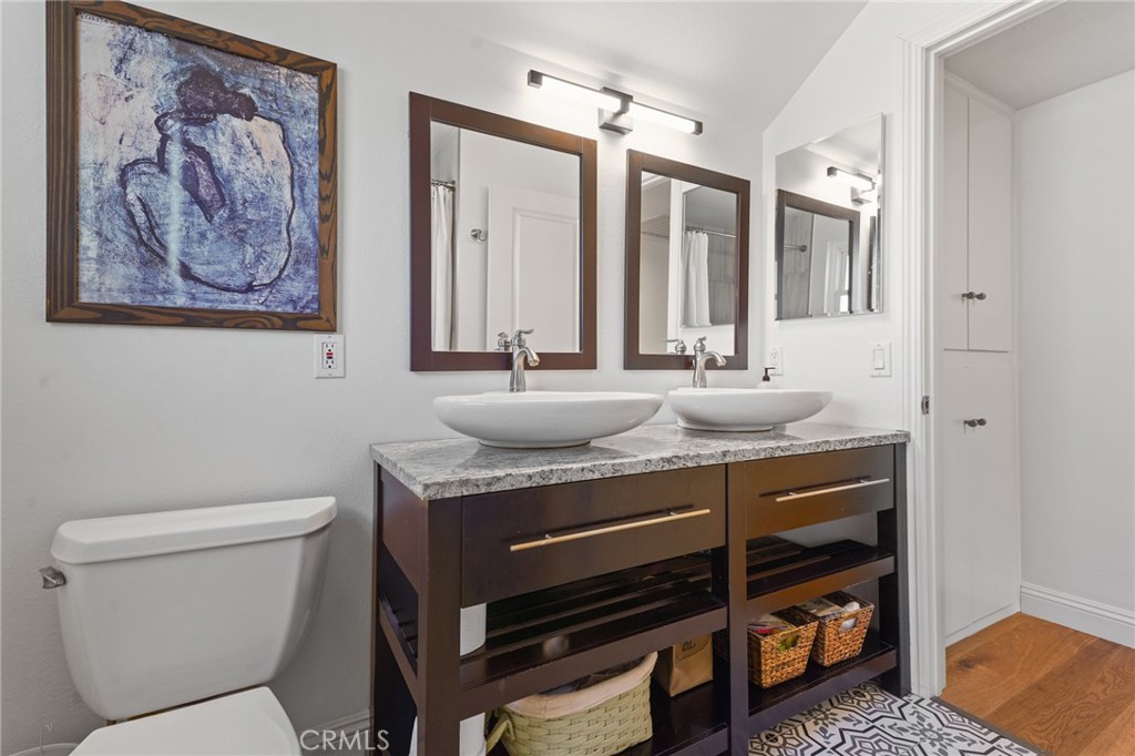 MLS #OC25241962 image #27