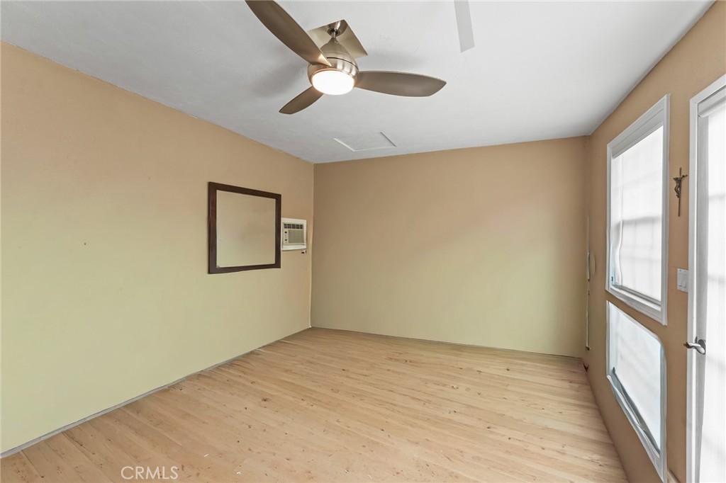 MLS #OC25241962 image #35