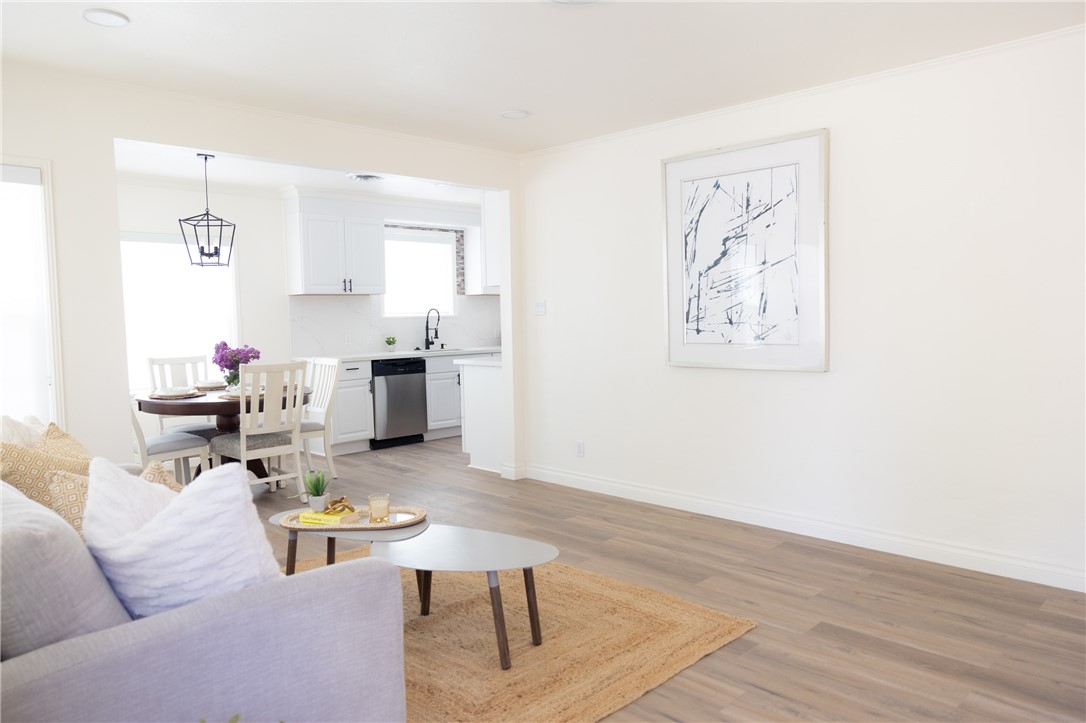 MLS #OC25242048 image #2