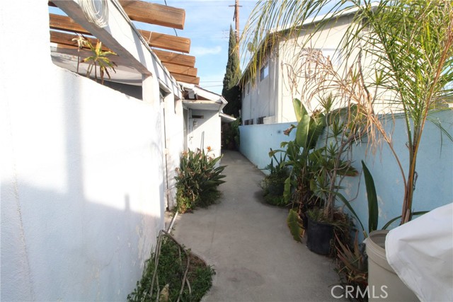 MLS #OC25242103 image #29