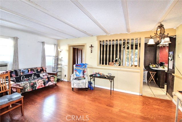 MLS #OC25242103 image #4