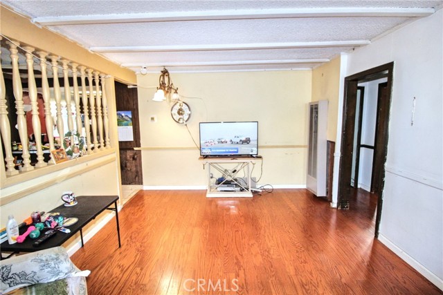 MLS #OC25242103 image #6