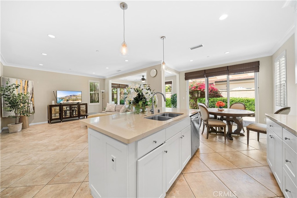 MLS #OC25242107 image #13