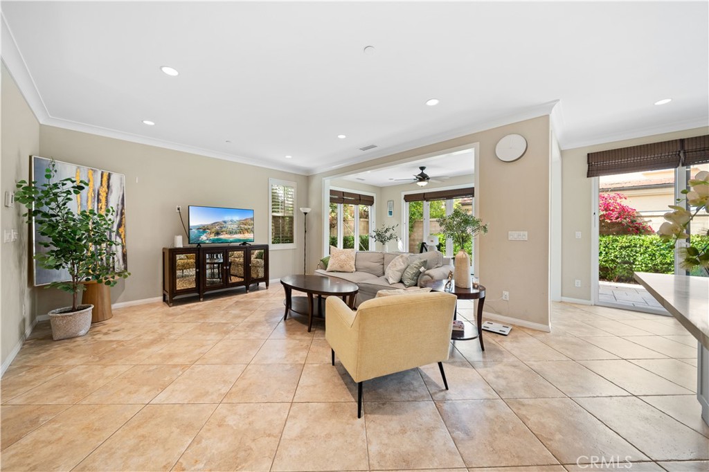 MLS #OC25242107 image #18