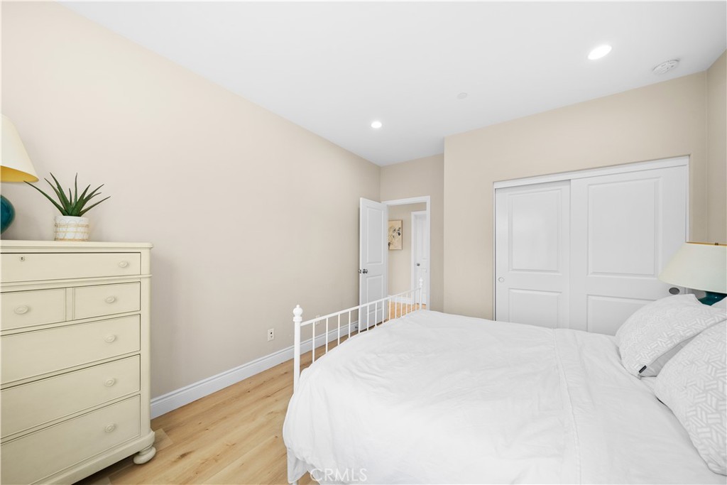 MLS #OC25242107 image #22