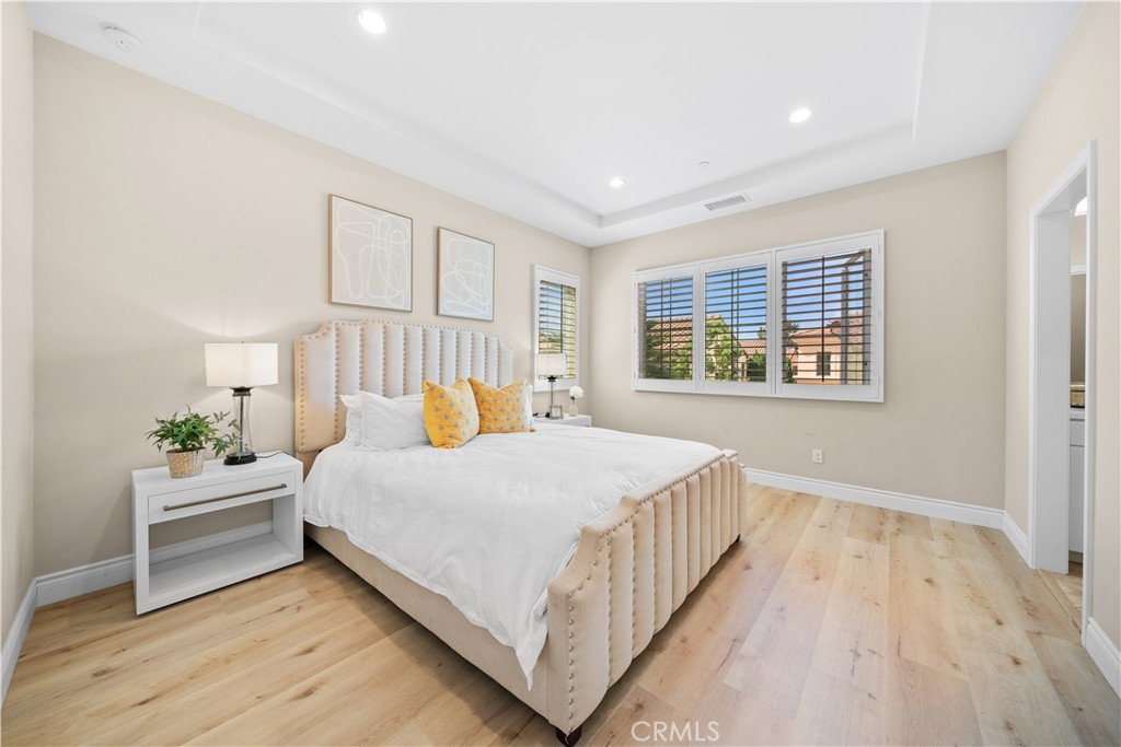 MLS #OC25242107 image #28