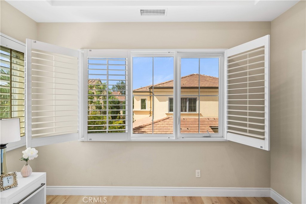 MLS #OC25242107 image #31