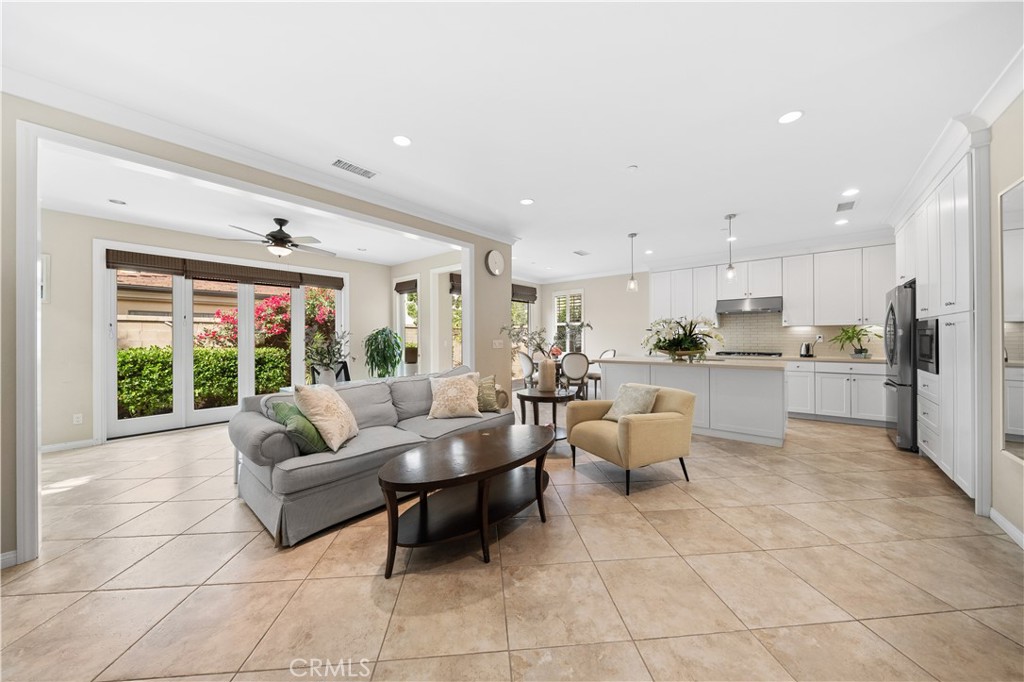 MLS #OC25242107 image #6