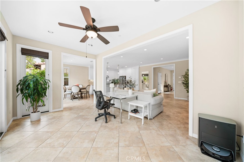 MLS #OC25242107 image #9