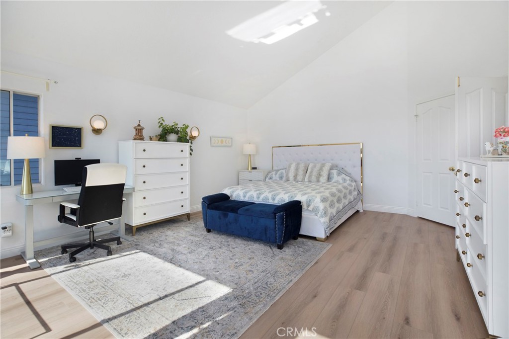 MLS #OC25242178 image #13