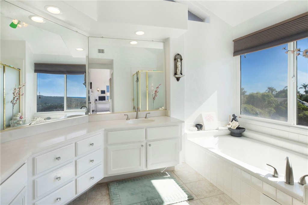 MLS #OC25242178 image #15