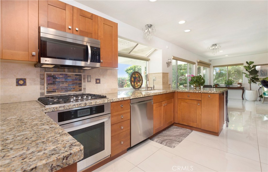 MLS #OC25242178 image #3