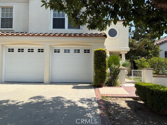 MLS #OC25242232 image #1