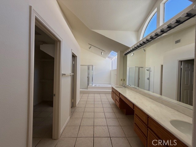 MLS #OC25242232 image #11