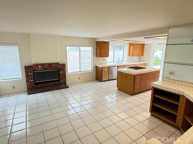 MLS #OC25242232 image #4