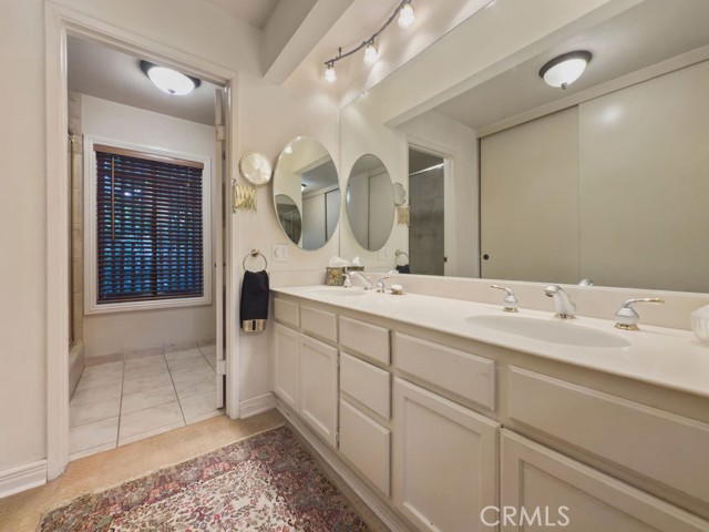 MLS #OC25242235 image #10