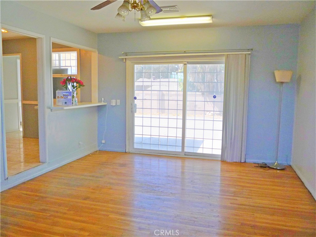 MLS #OC25242281 image #2