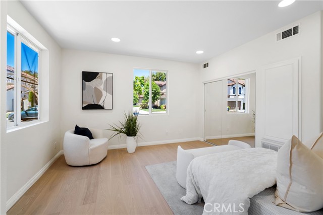 MLS #OC25242292 image #14