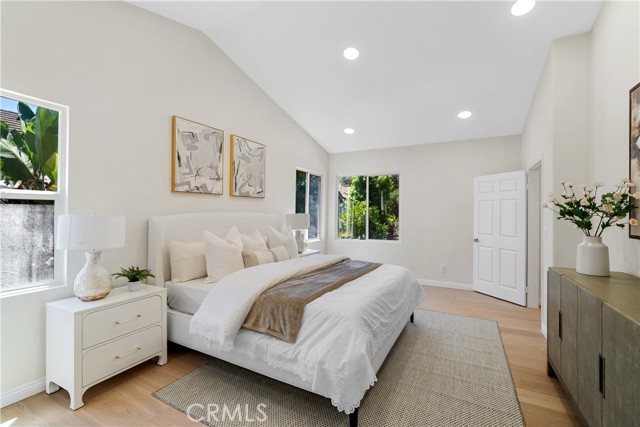 MLS #OC25242292 image #17