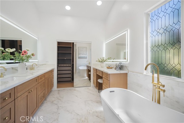 MLS #OC25242292 image #21