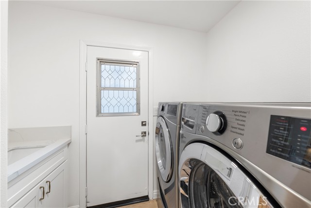 MLS #OC25242292 image #31