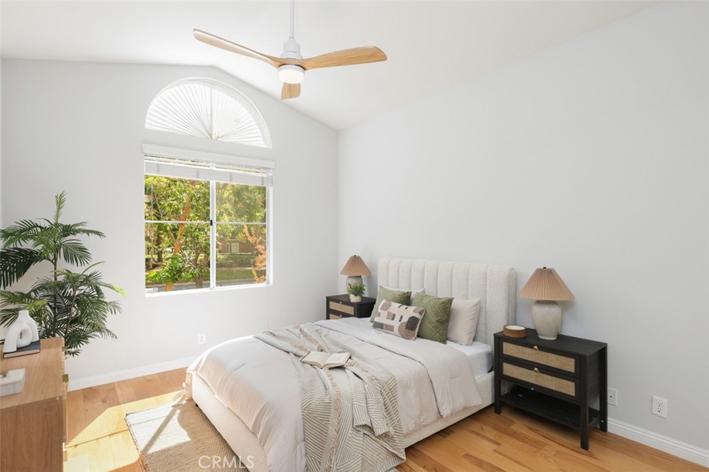 MLS #OC25242305 image #5