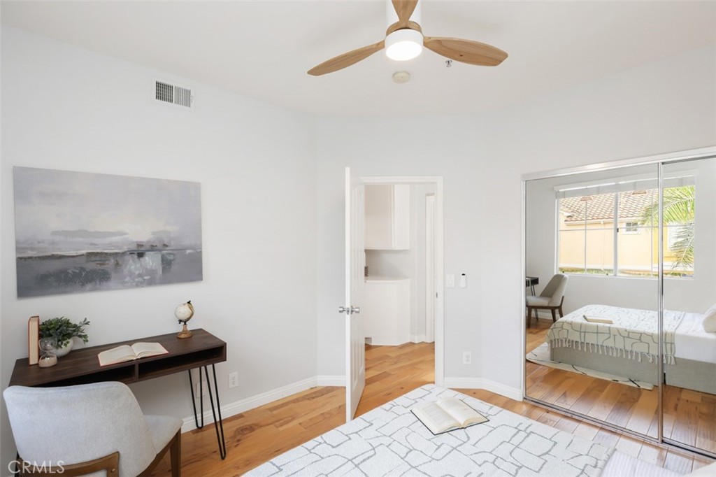 MLS #OC25242305 image #9