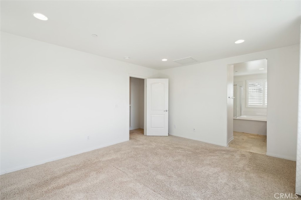 MLS #OC25242341 image #15