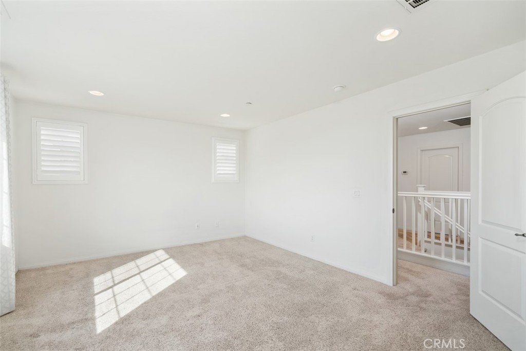 MLS #OC25242341 image #16