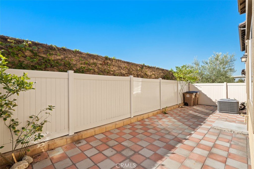 MLS #OC25242341 image #20