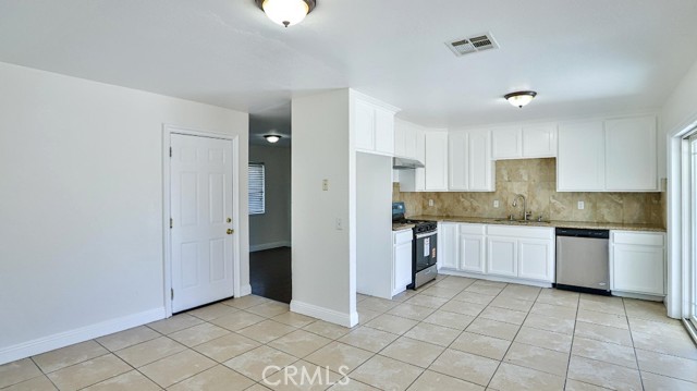 MLS #OC25242486 image #12