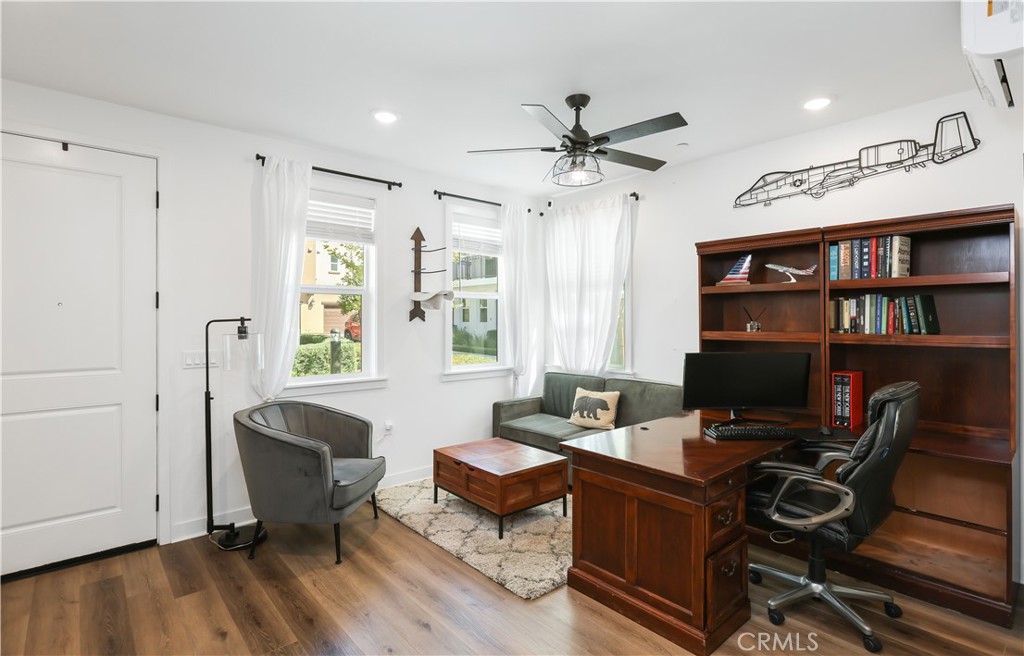 MLS #OC25242487 image #17