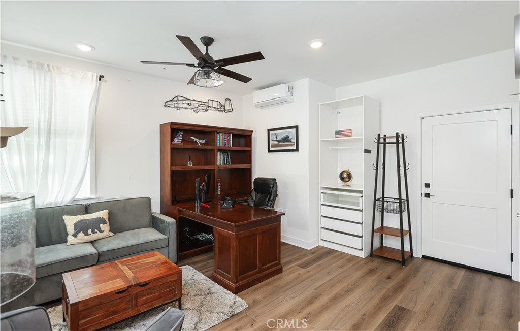 MLS #OC25242487 image #18