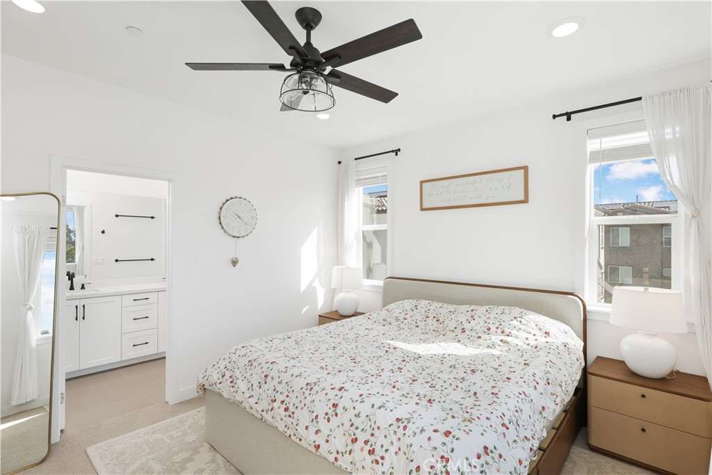 MLS #OC25242487 image #30