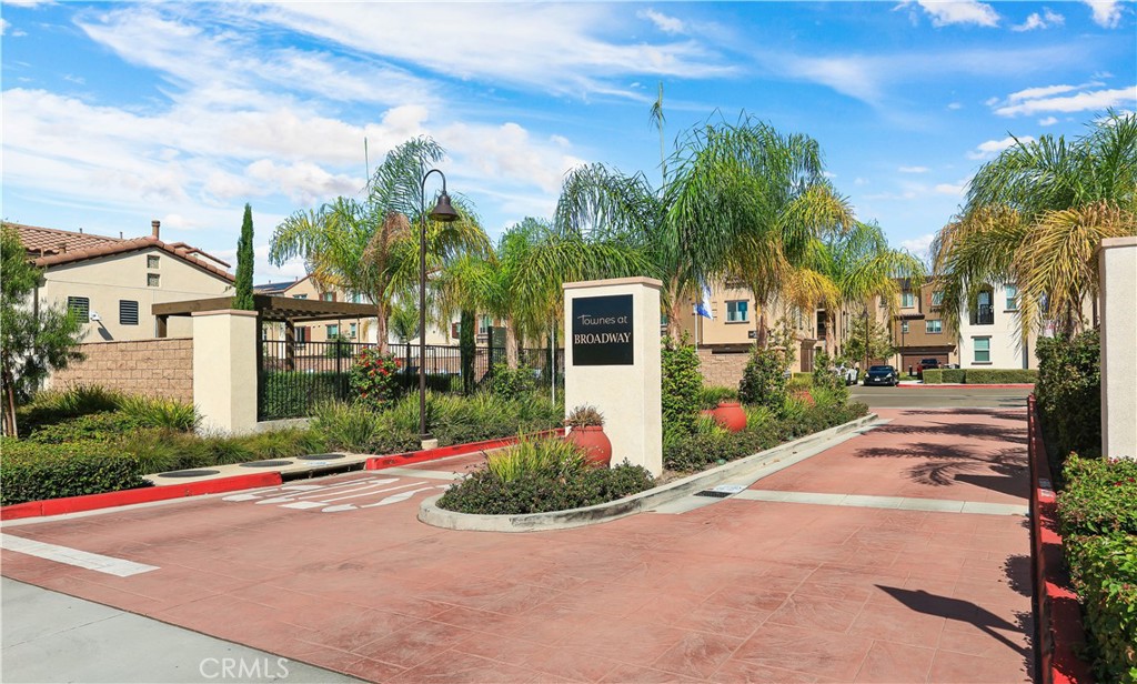 MLS #OC25242487 image #35