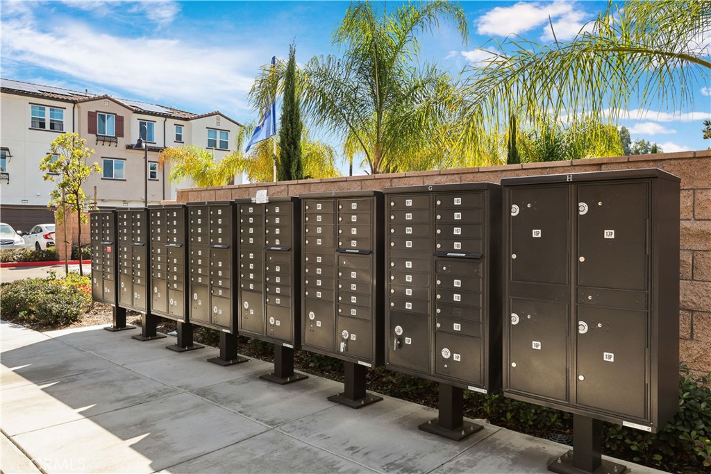 MLS #OC25242487 image #36