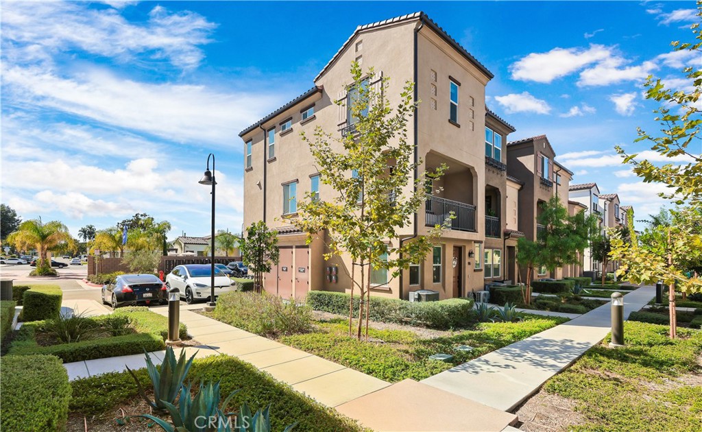 MLS #OC25242487 image #49