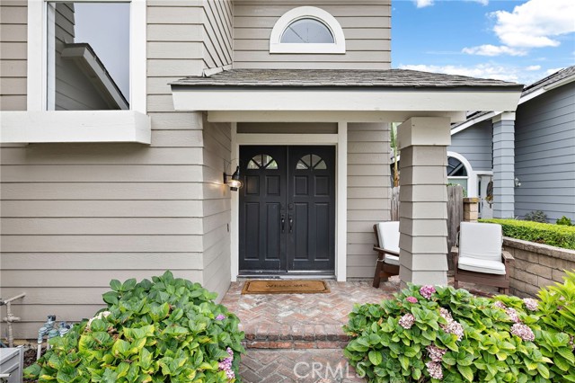 MLS #OC25242506 image #2