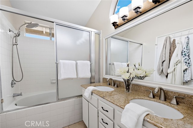 MLS #OC25242506 image #22