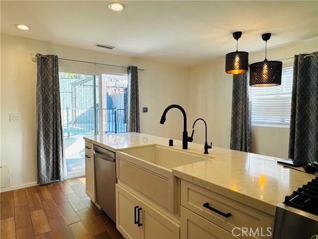 MLS #OC25242542 image #6