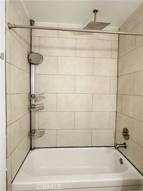 MLS #OC25242542 image #9