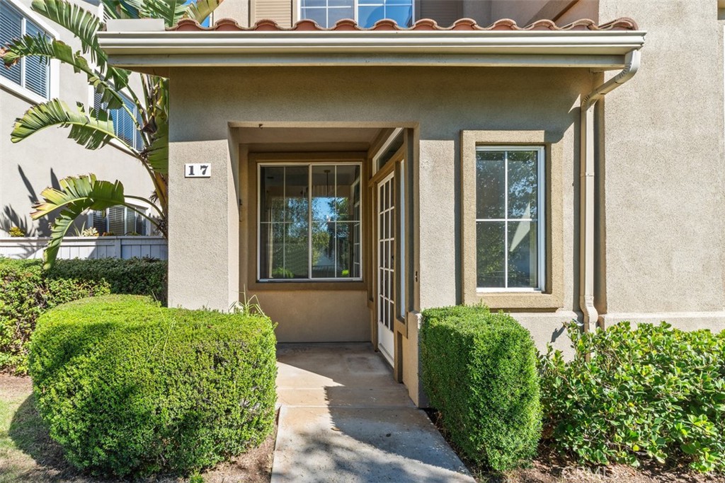 MLS #OC25242585 image #1