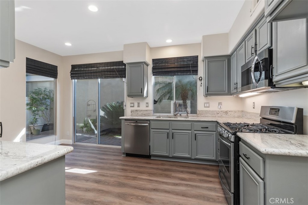 MLS #OC25242585 image #10