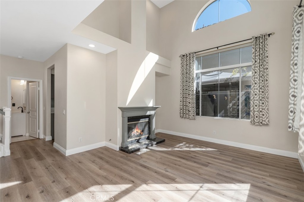 MLS #OC25242585 image #2